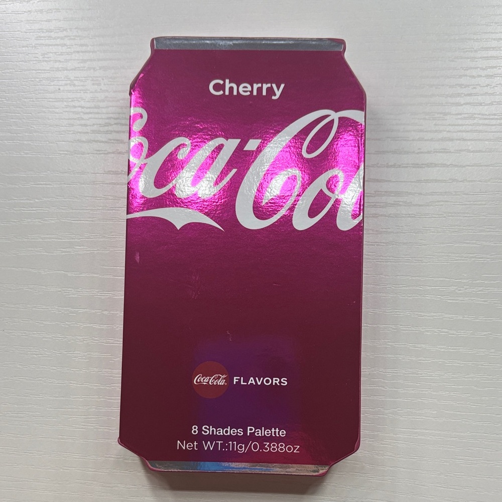 Coca Cola Cherry eyeshadow Palette. 8 colors
